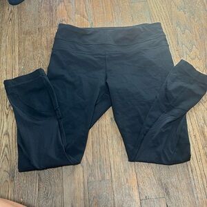 Black lululemon cropped leggings